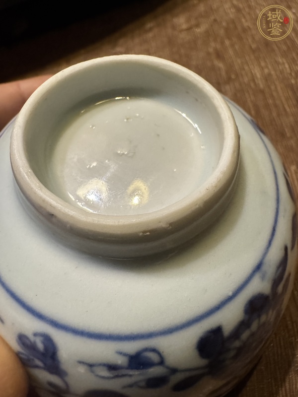 古玩陶瓷青花花卉紋茶圓真品鑒賞圖