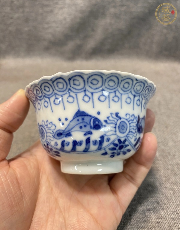 古玩光緒青花魚藻紋花口杯真品鑒賞圖