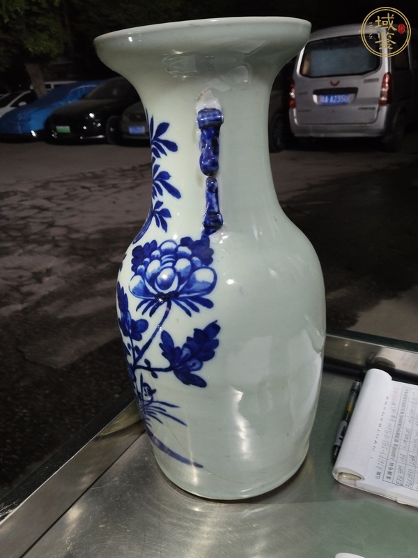 古玩陶瓷花鳥紋青花瓶真品鑒賞圖