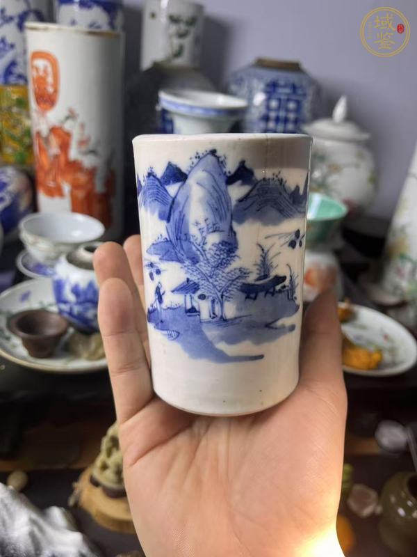 古玩陶瓷山水紋青花筆筒真品鑒賞圖