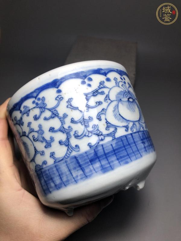 古玩陶瓷青花淡描花卉紋香爐真品鑒賞圖