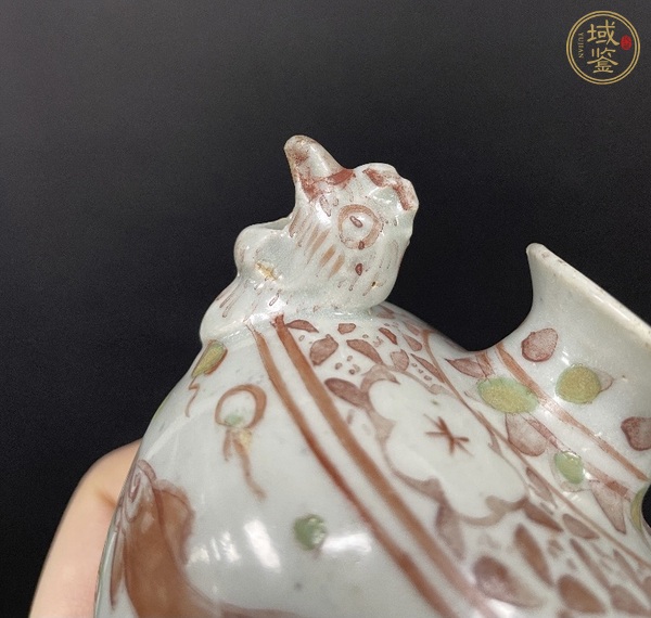 古玩陶瓷明代晚期紅綠彩雞首硯滴真品鑒賞圖