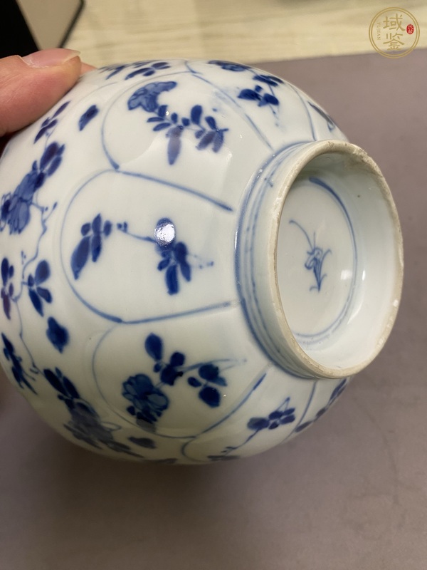 古玩陶瓷青花折枝花卉紋花口碗真品鑒賞圖