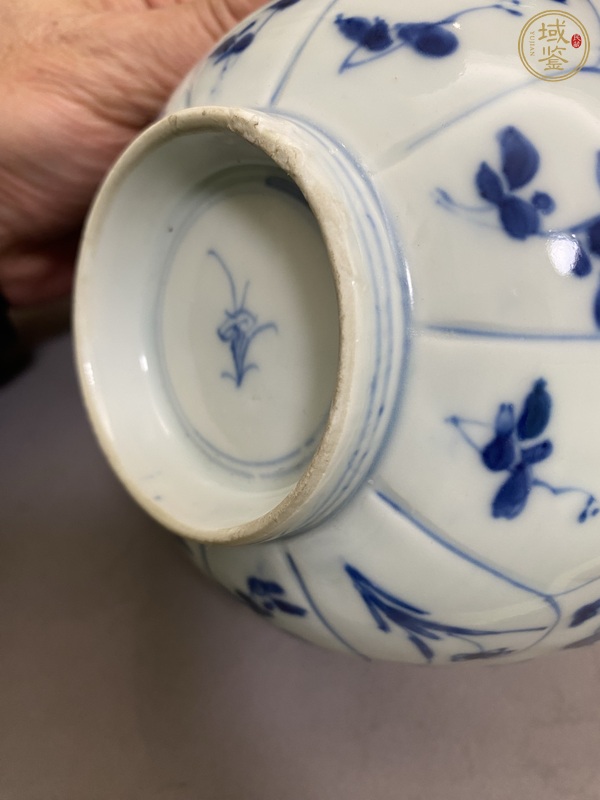 古玩陶瓷青花折枝花卉紋花口碗真品鑒賞圖