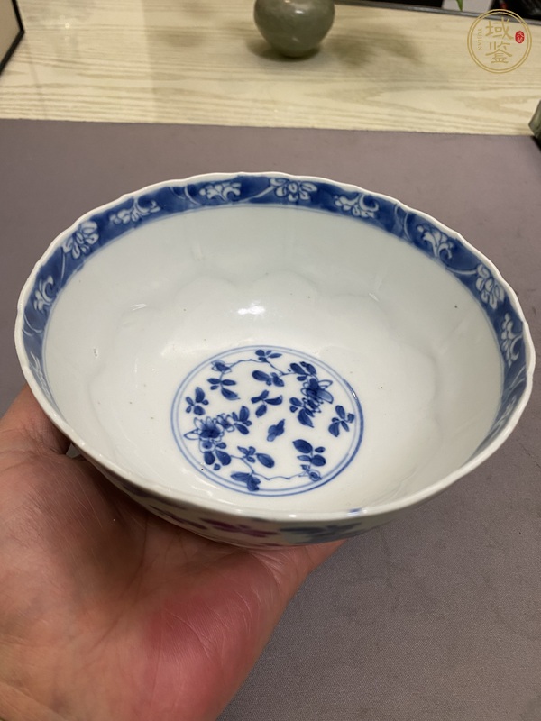 古玩陶瓷青花折枝花卉紋花口碗真品鑒賞圖