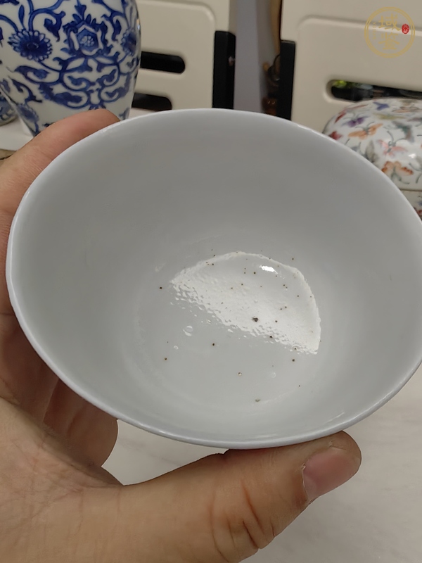 古玩陶瓷青花夔龍紋茶碗真品鑒賞圖