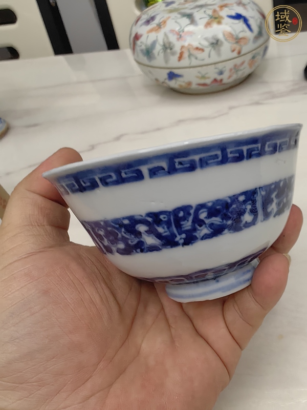 古玩陶瓷青花夔龍紋茶碗真品鑒賞圖