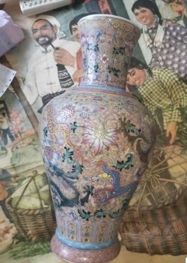 古玩陶瓷粉彩瓶真品鑒賞圖