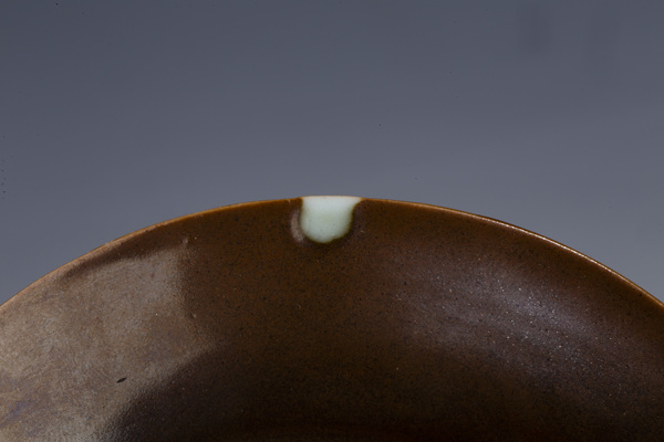 古玩陶瓷清康熙·外紫金釉內青花山水人物紋杯碟拍賣,當前價格2680元