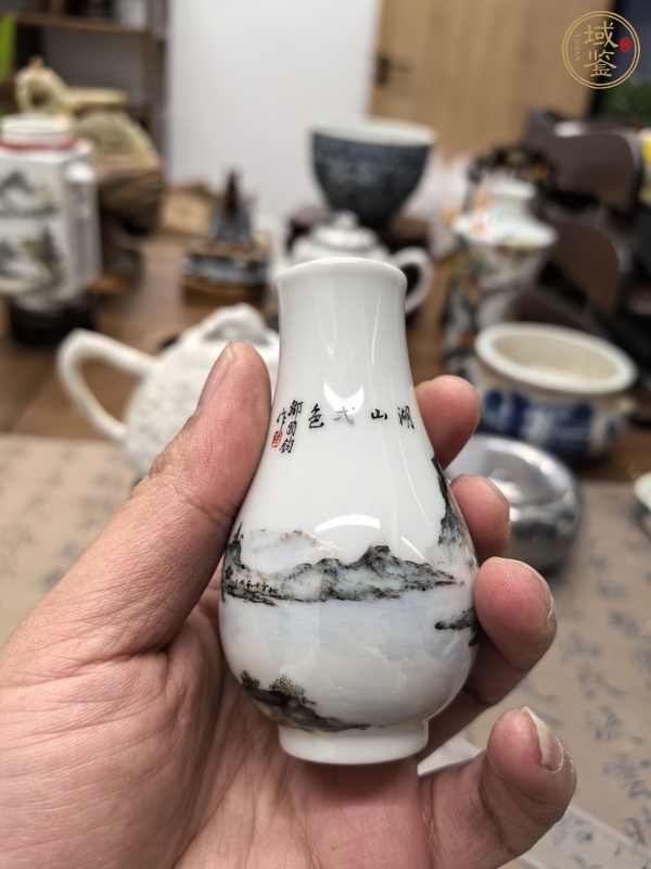 古玩陶瓷粉彩瓶真品鑒賞圖