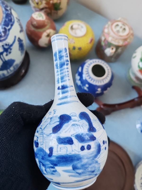 古玩陶瓷清中期青花山水紋膽瓶拍賣,當前價格2280元