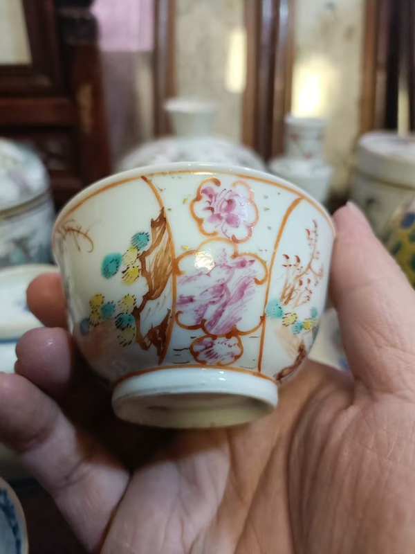 古玩陶瓷乾隆廣彩人物故事紋杯拍賣,當前價格2888元