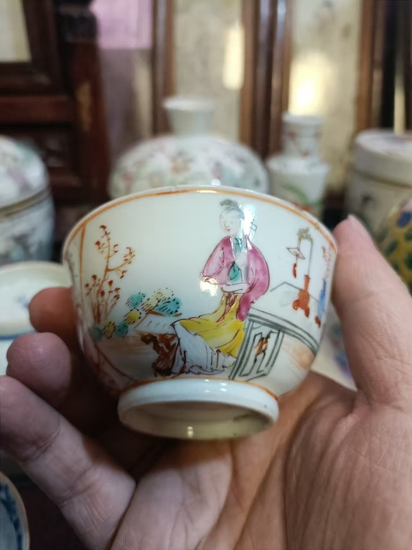 古玩陶瓷乾隆廣彩人物故事紋杯拍賣,當前價格2888元