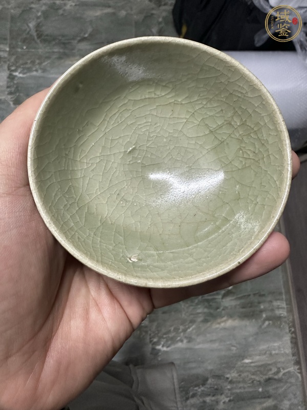 古玩陶瓷龍泉青瓷茶碗真品鑒賞圖