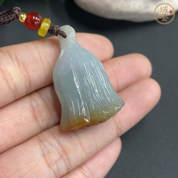 古玩玉器天然翡翠蓮花掛件真品鑒賞圖