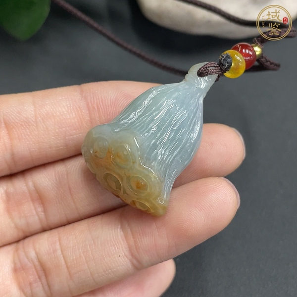 古玩玉器天然翡翠蓮花掛件真品鑒賞圖