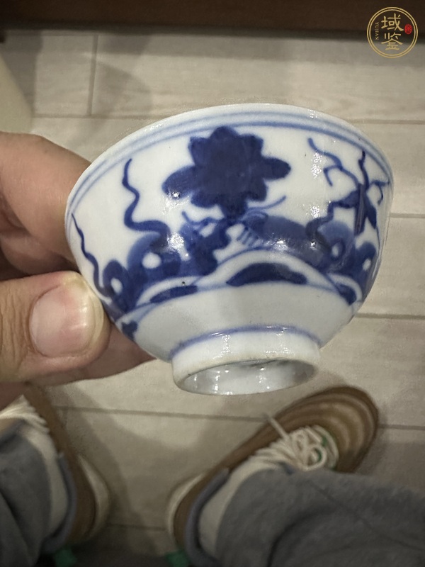 古玩陶瓷青花花卉紋杯真品鑒賞圖