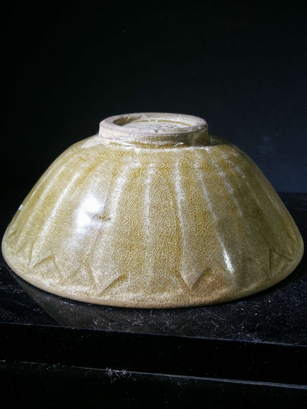 古玩陶瓷【精品】龍泉青瓷黃釉刻仰蓮紋碗【館藏級】拍賣，當(dāng)前價格0元