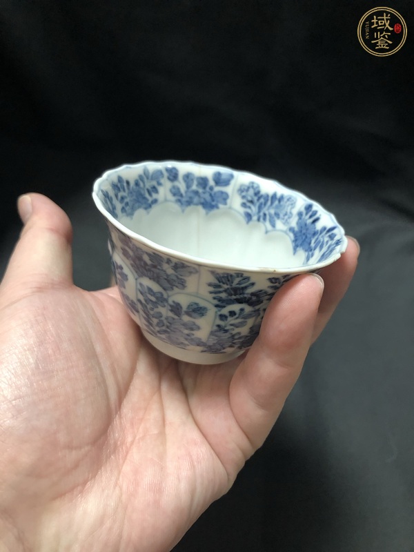 古玩陶瓷青花花卉紋花口杯真品鑒賞圖