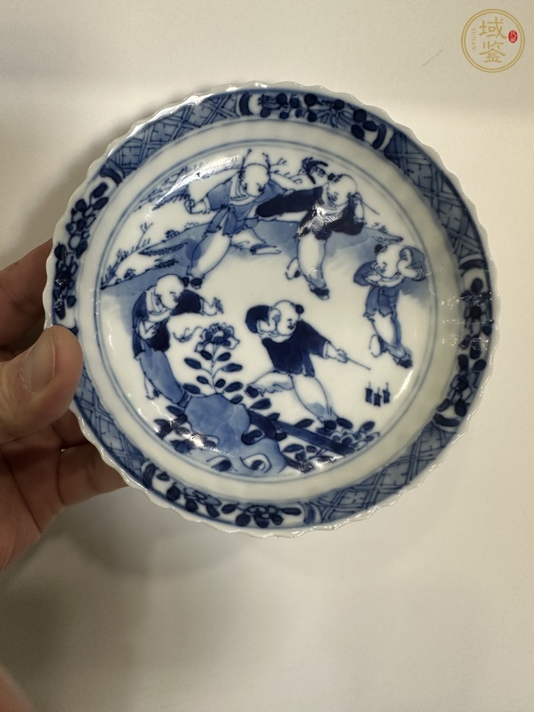 古玩陶瓷青花盤真品鑒賞圖