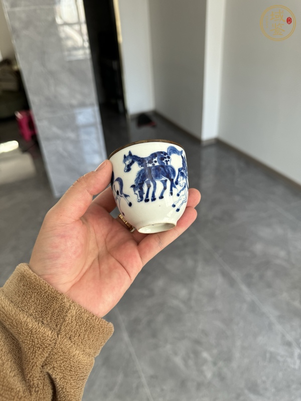 古玩陶瓷青花八駿圖仰鐘杯真品鑒賞圖