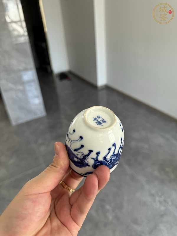 古玩陶瓷青花八駿圖仰鐘杯真品鑒賞圖