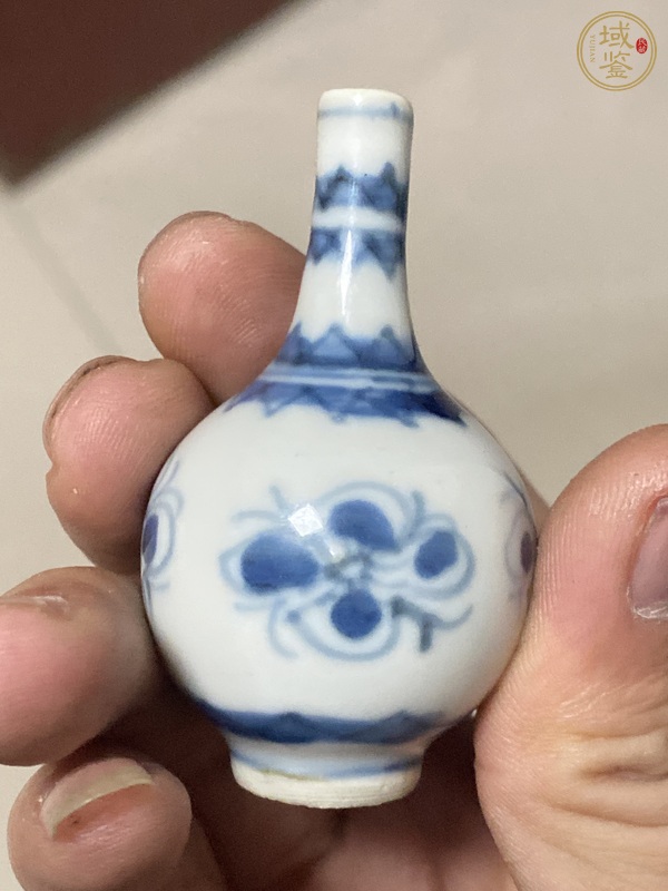 古玩陶瓷康熙青花小膽瓶真品鑒賞圖