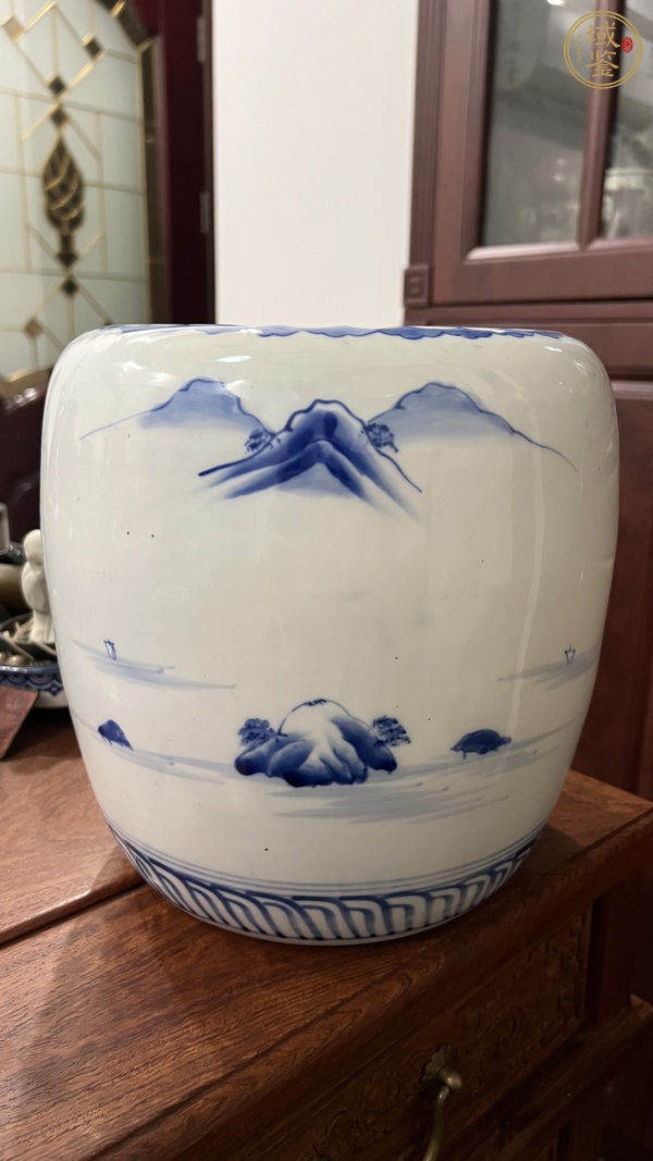 古玩陶瓷山水紋青花卷缸真品鑒賞圖