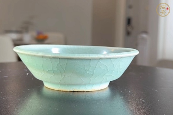 古玩陶瓷龍泉青瓷折沿洗,模糊,偏老真品鑒賞圖