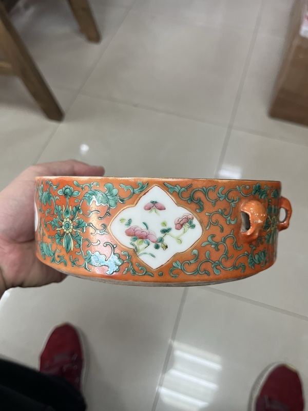 古玩陶瓷礬紅粉彩開窗花卉節盒拍賣,當前價格9500元
