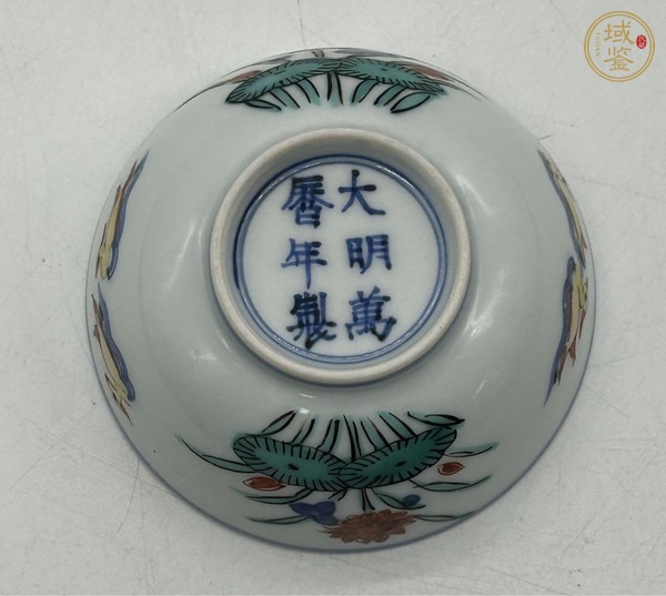 古玩陶瓷青花五彩茶碗真品鑒賞圖