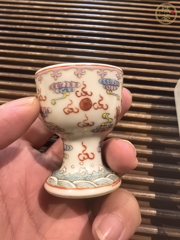 古玩陶瓷粉彩龍紋高足杯真品鑒賞圖