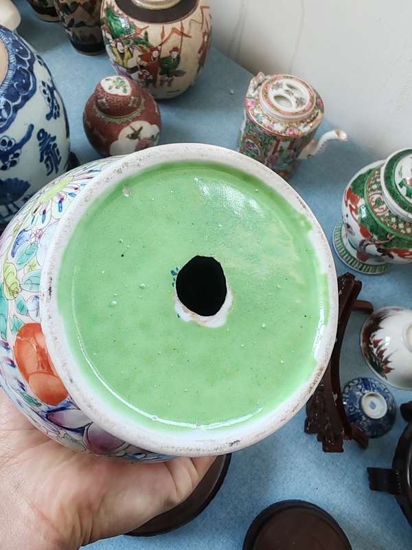 古玩陶瓷民國時期粉彩百花紋雙耳瓶拍賣,當前價格3990元