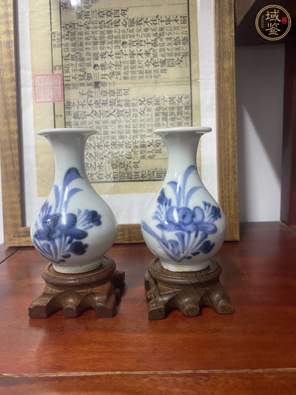 古玩清德化窯青花花卉紋瓶真品鑒賞圖