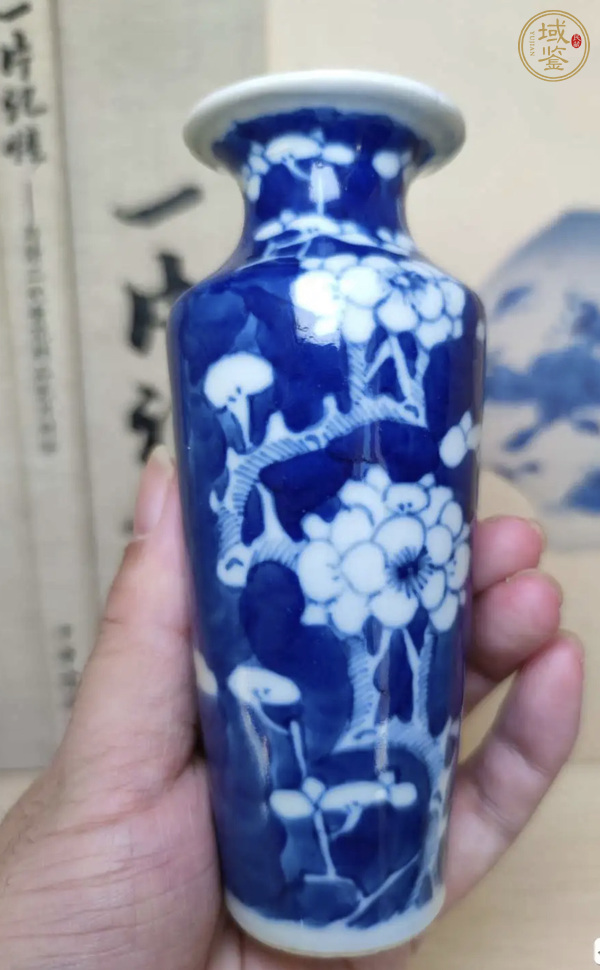 古玩青花留白冰梅紋撇口瓶真品鑒賞圖