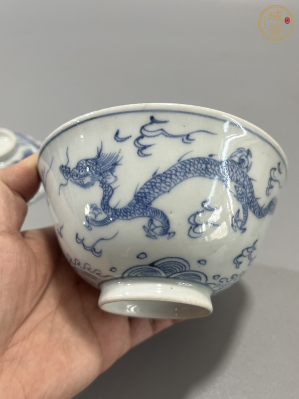 古玩陶瓷青花雙龍紋蓋碗真品鑒賞圖