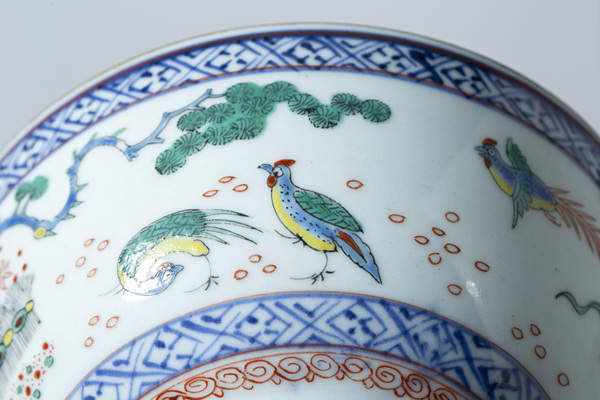 古玩陶瓷清康熙·青花加彩夔鳳花鳥紋碗拍賣,當前價格6270元