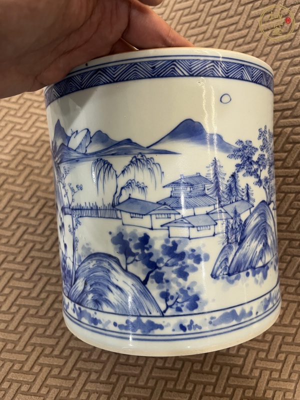 古玩陶瓷山水紋青花筆筒真品鑒賞圖