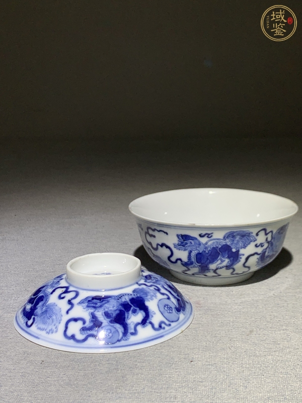 古玩陶瓷青花蓋碗真品鑒賞圖