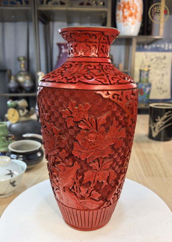 古玩雜項(xiàng)剔紅瓶真品鑒賞圖