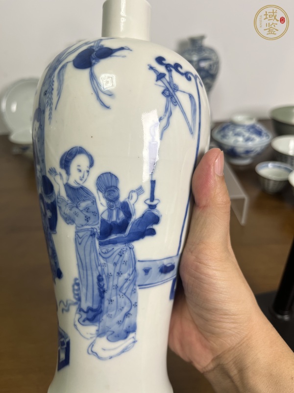 古玩陶瓷無(wú)底圖，青花人物故事紋梅瓶真品鑒賞圖