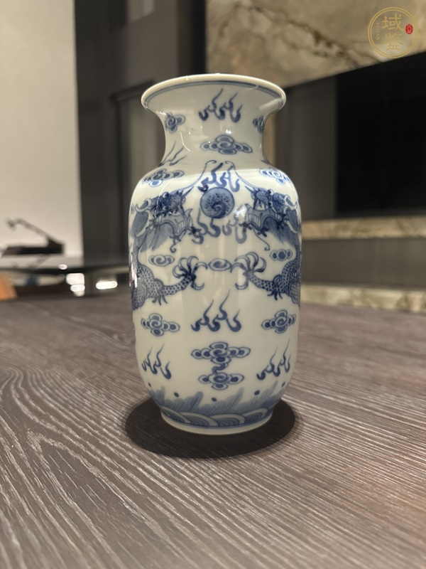 古玩陶瓷青花雙龍戲珠紋燈籠瓶真品鑒賞圖