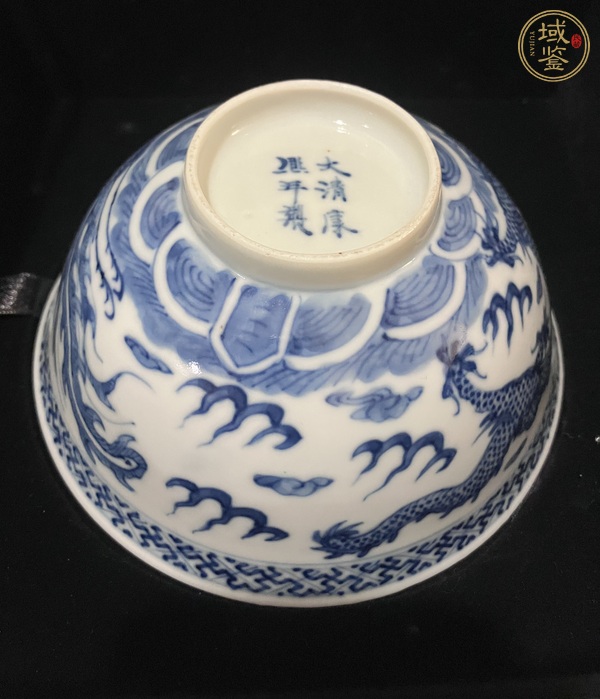 古玩陶瓷青花龍鳳紋茶碗真品鑒賞圖