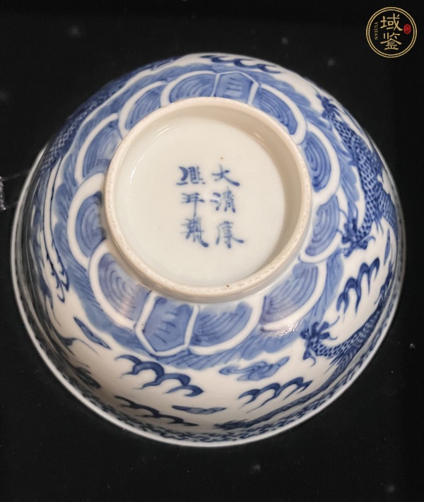 古玩陶瓷青花龍鳳紋茶碗真品鑒賞圖