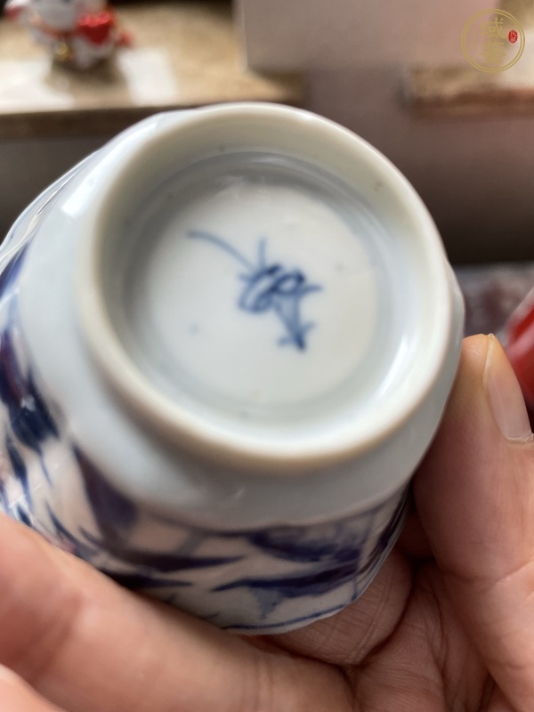 古玩陶瓷康熙·青花山水花卉紋花口杯 真品鑒賞圖