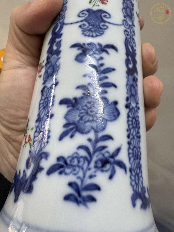 古玩陶瓷青花加彩花卉紋箭筒真品鑒賞圖