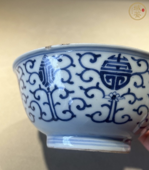 古玩陶瓷青花花間壽字紋茶碗真品鑒賞圖