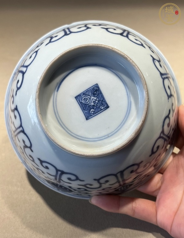 古玩陶瓷青花花間壽字紋茶碗真品鑒賞圖