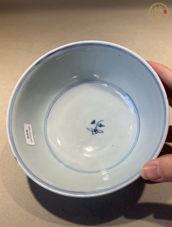 古玩陶瓷青花花間壽字紋茶碗真品鑒賞圖