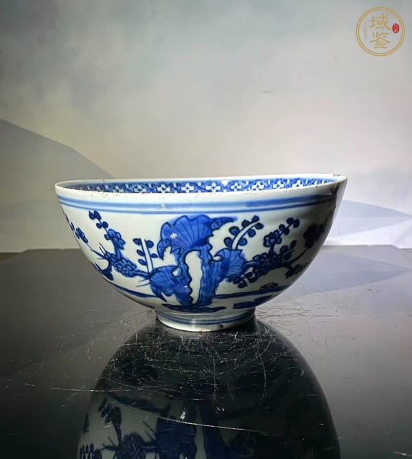 古玩陶瓷花卉紋青花碗真品鑒賞圖